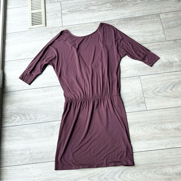 Aritzia Babaton Burgundy Open Back Stretchy Jersey Dress - Picture 5 of 14